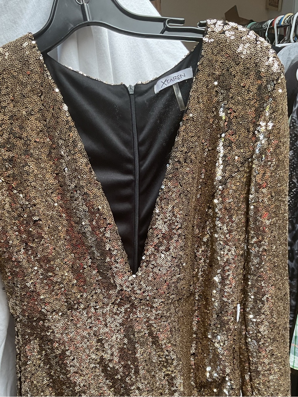Xtaren Gold Sequin V-Neck Party Dress